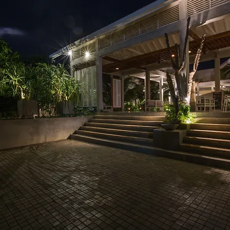 Sri Sharavi Beach Villas & Spa - With 43 Metre Saltwater Infinity Pool-3
