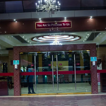 Best Western Plus Paramount Hotel-2