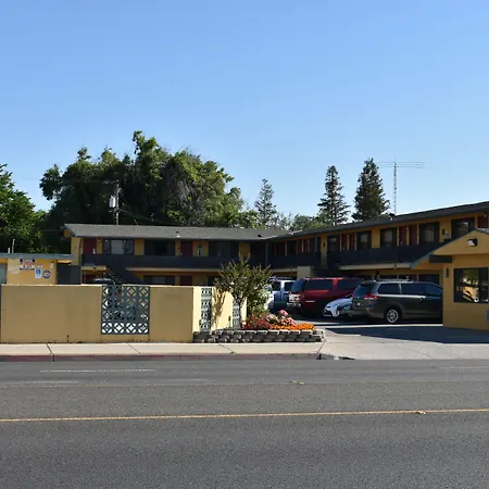Apex Inn-2
