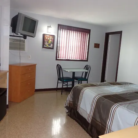 Happy Motel-3