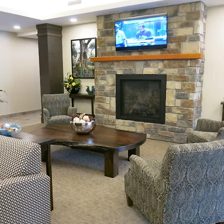 Days Inn & Suites By Wyndham Lindsay-3