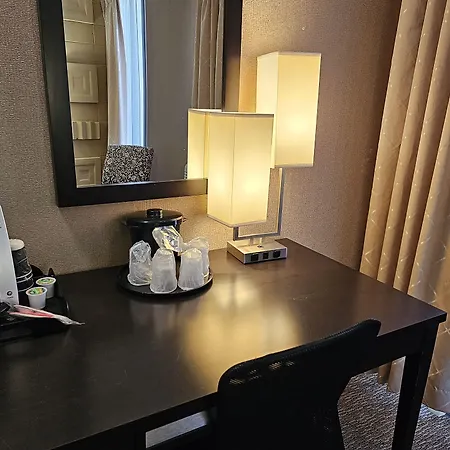 The Landmark Hotel-3
