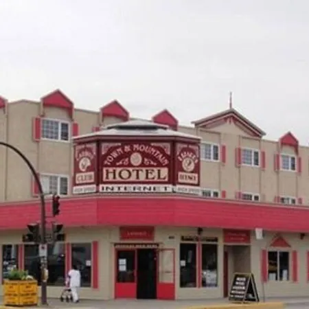 Town And Mountain Hotel-3
