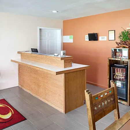 Econo Lodge Phillipsburg-3
