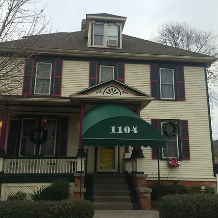 Ye Olde Walkerville Bed & Breakfast-3