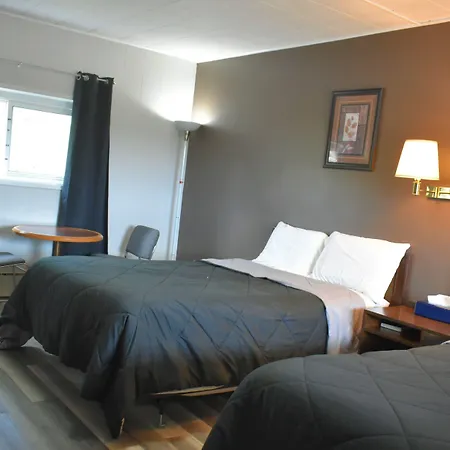 Hillside Inn Pembroke-2