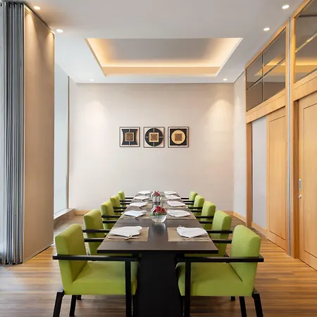 Holiday Inn & Suites Jakarta Gajah Mada By Ihg-3