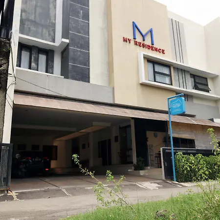 Reddoorz Plus Near Cirebon Super Block Mall 2-3