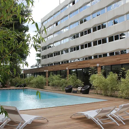HÔTEL C SUITES chambres spacieuses-3