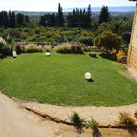 Villa La Lumia B&B Suites & Apartments-2