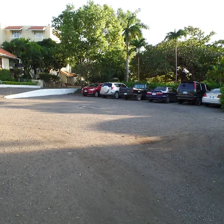 Beach Condos -Montego Bay Club Beach Resort-2