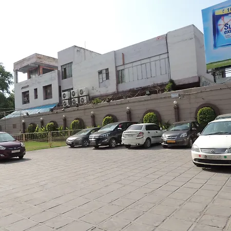 Diamond Hotel-2