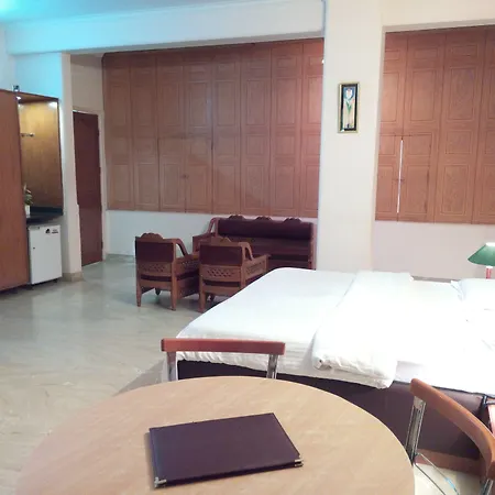 Hotel Queens Residency-2