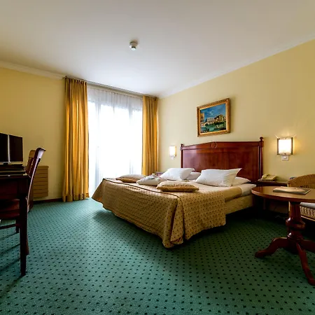 Hotel Churchill-2