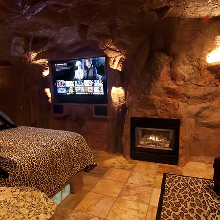 Black Swan Inn Luxurious Theme Rooms-3