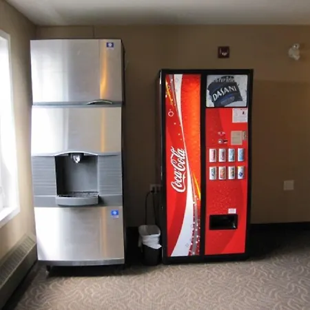 Misty Mountain Inn & Suites-2