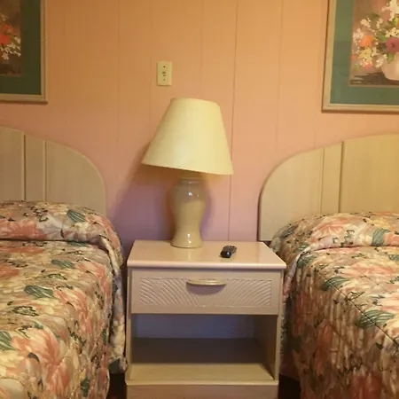 Carlinvilla Motel-2
