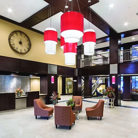 Clubhouse Hotel & Suites Fargo-2