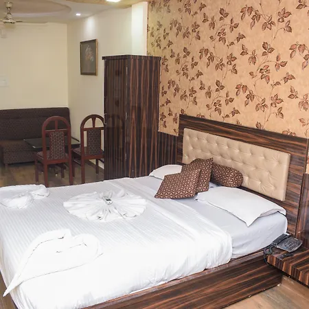 Oyo 75839 Hotel Rex Plaza-3