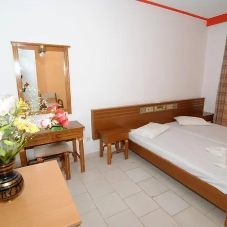 Iris Hotel-2