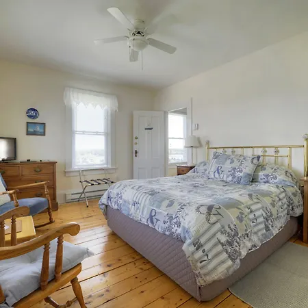 Bayview Pines Country Inn B&B-3
