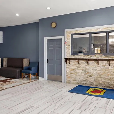 Super 8 By Wyndham Fort Wayne-2