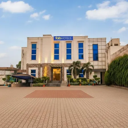 Fabhotel Jalandhar Corporate Suites-3
