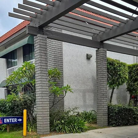 Studio 6 Suites Santa Ana, Ca-3