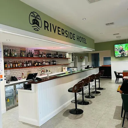 Riverside Hotel-2