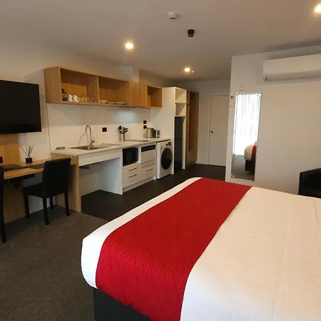 Alps Motel & Apartments-3