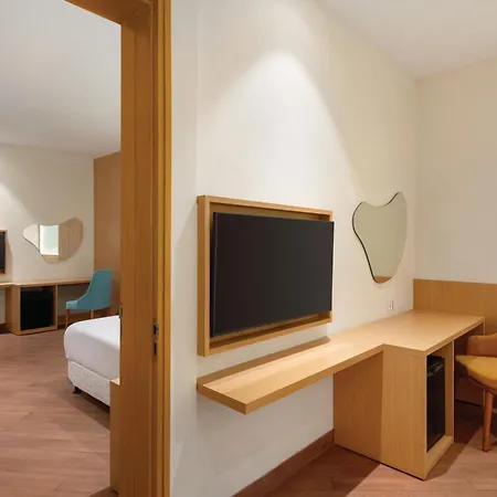Ramada Encore By Wyndham Lucknow Airport-3