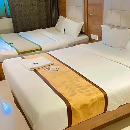 Glitz Hotels Regal International - Nr International Airport Mumbai-2