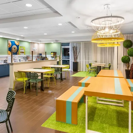 Spark By Hilton Dothan-2