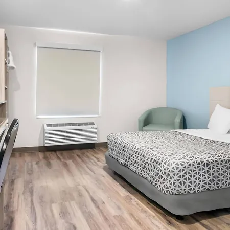 Woodspring Suites Elkhart-2