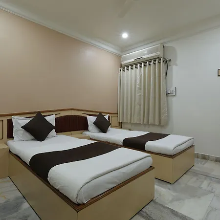 Hotel Good Night-2
