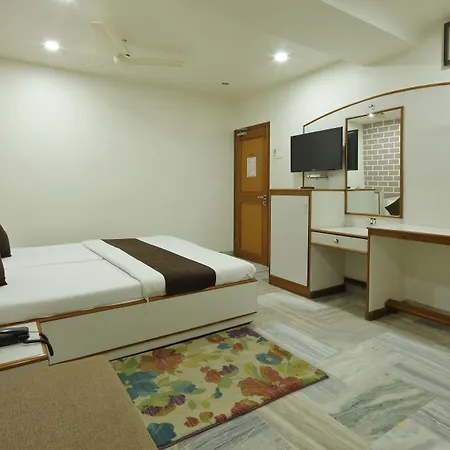Hotel Good Night-3