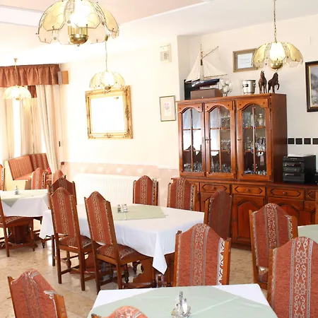 Hotel Kentaur-2