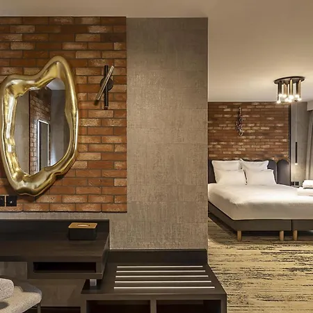 Best Western Plus Hotel Saint-Roch Orleans-3