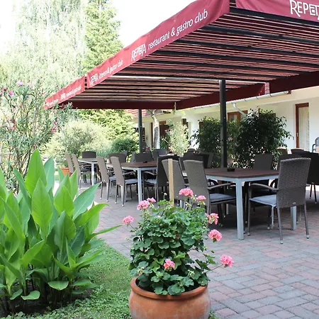 Hotel Kentaur-3