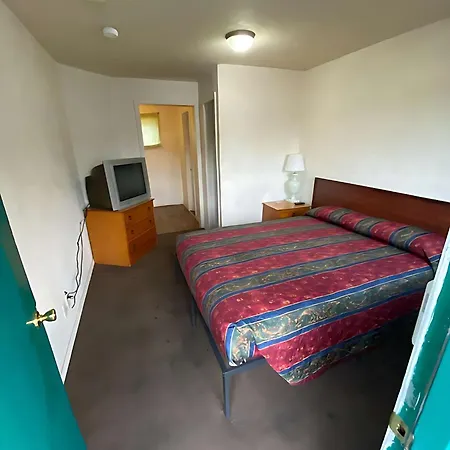 Tacoma Center Motel-3