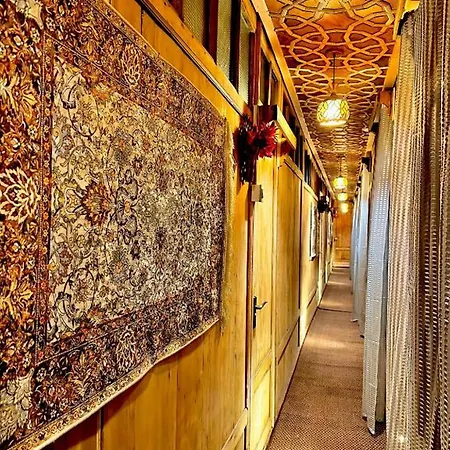 Floating Luxury Group Of Houseboats-2