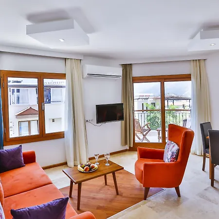 Kaş, merkezde, denize yakın, balkonlu, konforlu apart daireler-2