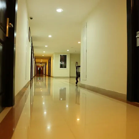 Hotel Airlink Castle-3