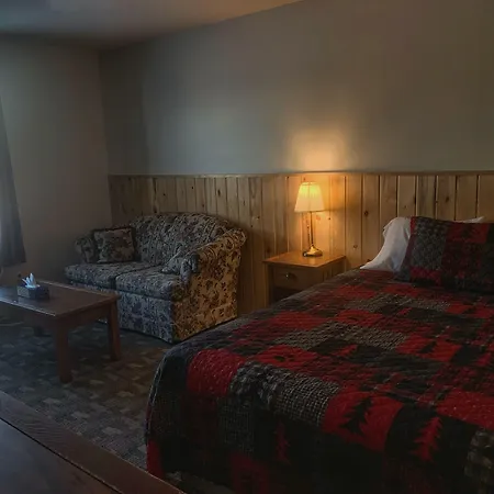 Pickle Lake Hotel-2