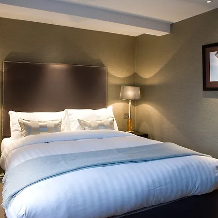 Castle Hotel & Apartments-2