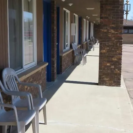 Coachlight Motel-2