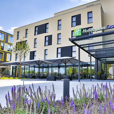 Holiday Inn Express Karlsruhe - City Park By Ihg-3