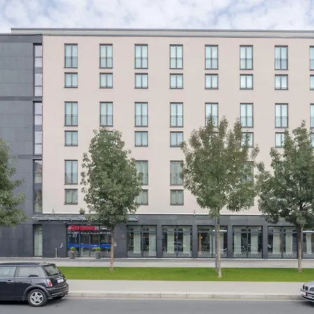 Hampton By Hilton Frankfurt City Centre-3