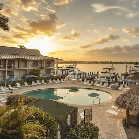 Cove Inn On Naples Bay-3