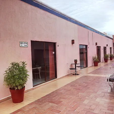 Los Jitos Hotel & Suites-3